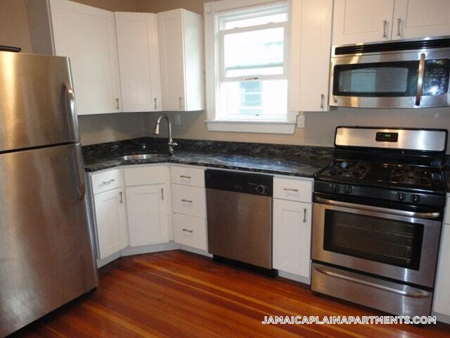 65 Walk Hill St in Boston, MA - Building Photo