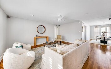 10727 Villager Rd in Dallas, TX - Building Photo - Building Photo