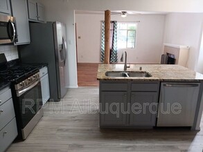 2719 Santa Cruz Ave SE in Albuquerque, NM - Building Photo - Building Photo