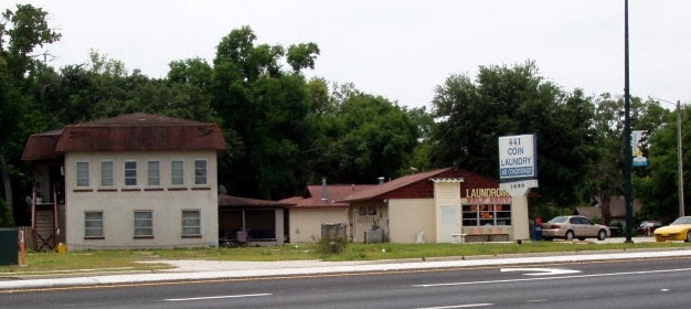 Apartment Bldg in Leesburg, FL - Foto de edificio - Building Photo