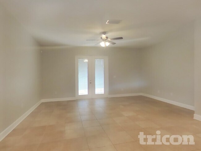 4718 Garden Arbor Way in Bradenton, FL - Foto de edificio - Building Photo