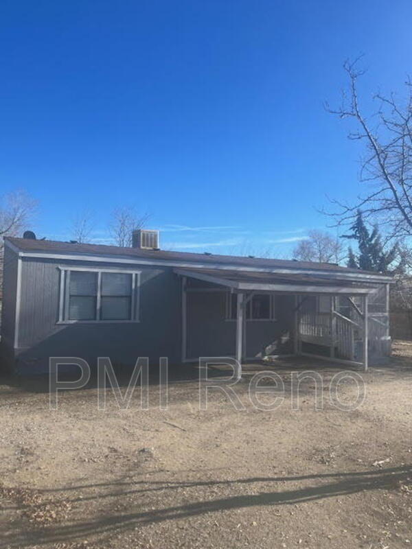 5580 Paullo Ln in Sun Valley, NV - Building Photo - Building Photo