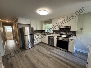 802 Athenia Pl in Bessemer City, NC - Building Photo - Building Photo