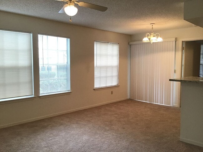 1029 S Hiawassee Rd in Orlando, FL - Building Photo - Building Photo