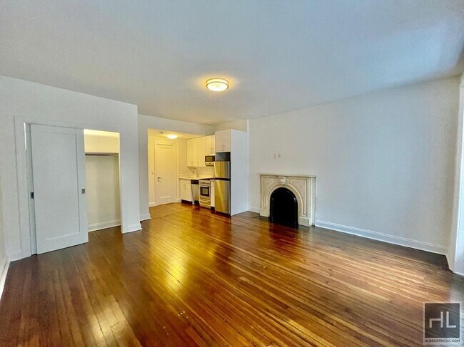 EAST 65 STREET in New York, NY - Building Photo - Building Photo