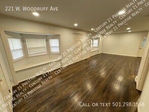 221 W Woodruff Ave in Sherwood, AR - Building Photo - Building Photo