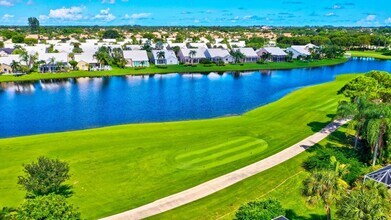8304 Desmond Dr in Boynton Beach, FL - Building Photo - Building Photo