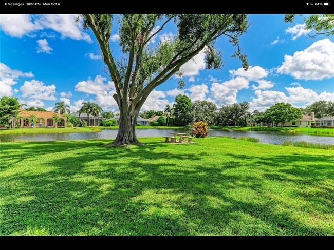 5225 Fielding Ln in Sarasota, FL - Building Photo - Building Photo