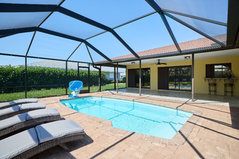 1008 Pine Forest Ct in Venice, FL - Building Photo