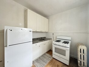 1917 W Winnemac Ave, Unit A05C in Chicago, IL - Foto de edificio - Building Photo
