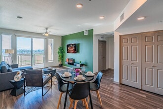 9600 W Georgia Ave in Glendale, AZ - Building Photo - Building Photo