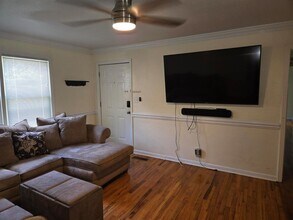 1809 Tyndall Dr in Tallahassee, FL - Foto de edificio - Building Photo