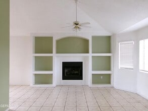 118 Tierra Vista Dr in Santa Teresa, NM - Building Photo - Building Photo