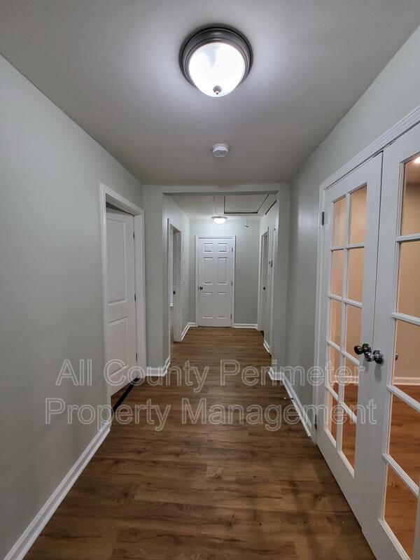 278 Moreland Way in Atlanta, GA - Building Photo - Building Photo