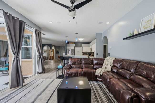 11509 Glenmont Dr in Tampa, FL - Building Photo - Building Photo