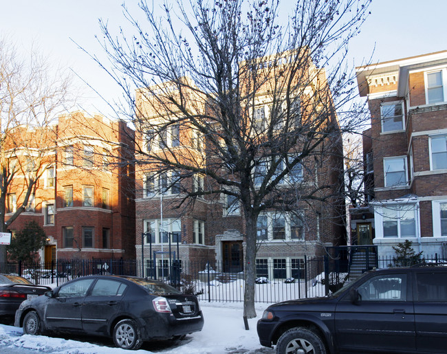 920 W Buena Ave in Chicago, IL - Foto de edificio - Building Photo