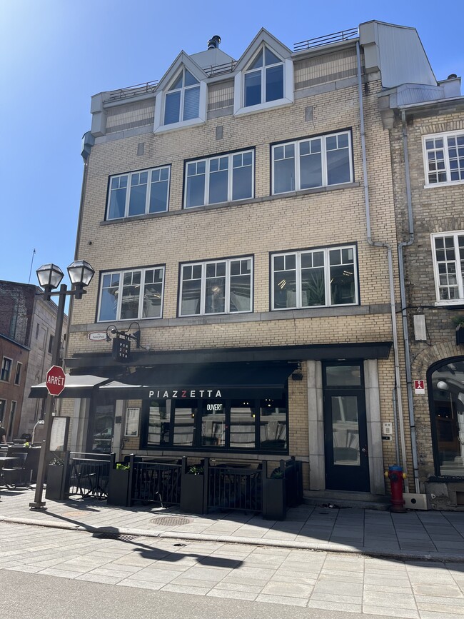 property at 65 Saint-Paul Rue