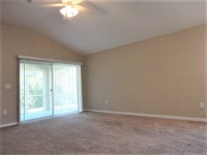 3213 Dunstable Dr in Land O Lakes, FL - Foto de edificio - Building Photo