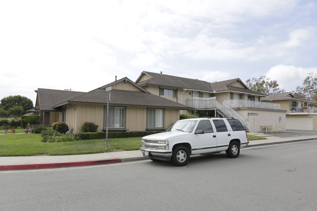 17291 San Luis St in Fountain Valley, CA - Foto de edificio