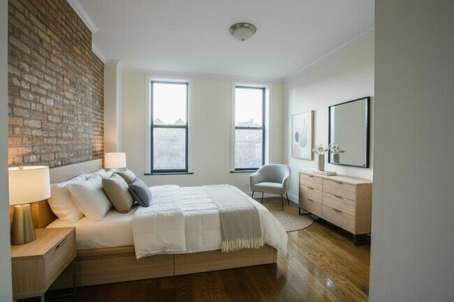 70 W 128th St, Unit 4D in New York, NY - Foto de edificio - Building Photo