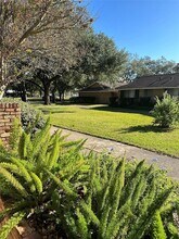 16522 Diana Ln in Houston, TX - Building Photo - Building Photo