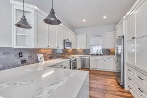 7531 Edinburgh Way in Gilroy, CA - Building Photo - Building Photo
