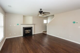 7028 Indian Ridge Ln in Charlotte, NC - Foto de edificio - Building Photo