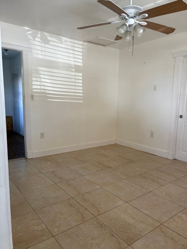 3569 SW 108th Ave, Unit Efficiency