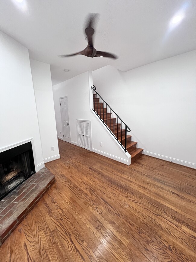 property at 1423 K St SE