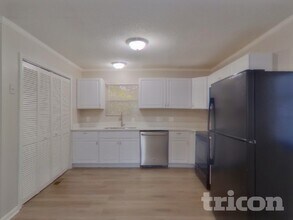 6273 Branch Hill Cir in Charlotte, NC - Foto de edificio - Building Photo