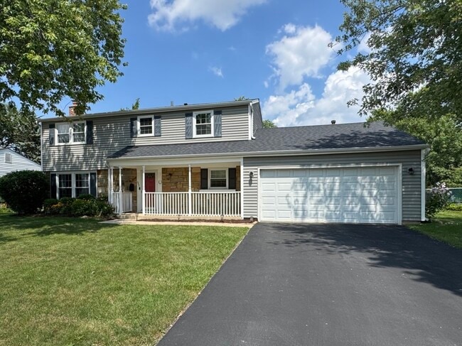 property at 902 Roxbury Ln