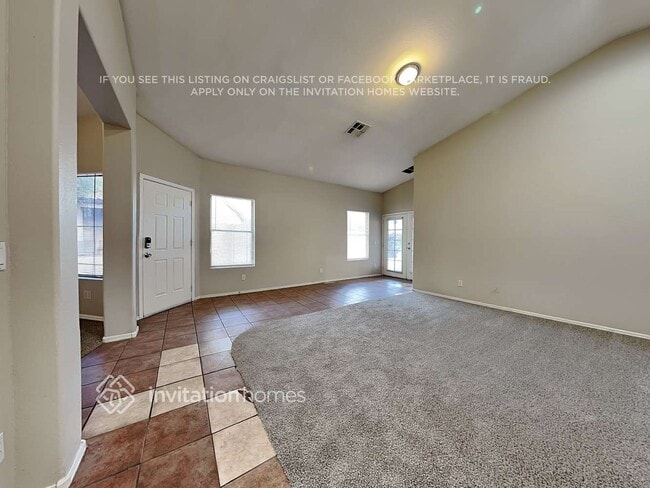 6347 W Hilton Ave in Phoenix, AZ - Building Photo - Building Photo