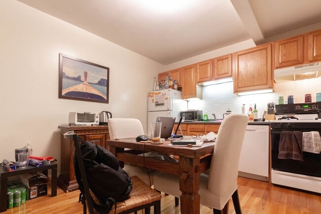 property at 25 Glenville Ave