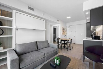 227 NE 2nd St in Miami, FL - Building Photo - Building Photo