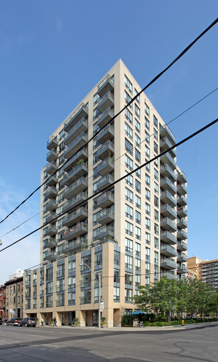 76 Shuter St in Toronto, ON - Building Photo