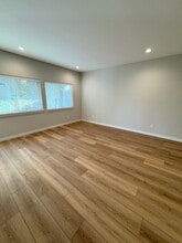 13822 SE Oatfield Rd in Milwaukie, OR - Building Photo - Building Photo