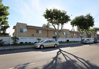 The Courtyard in Garden Grove, CA - Building Photo - Building Photo