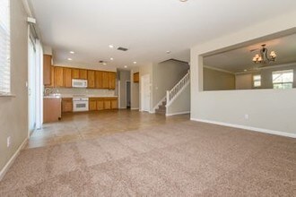 112 Glenwood Cir-Unit -1 in Roseville, CA - Building Photo - Building Photo