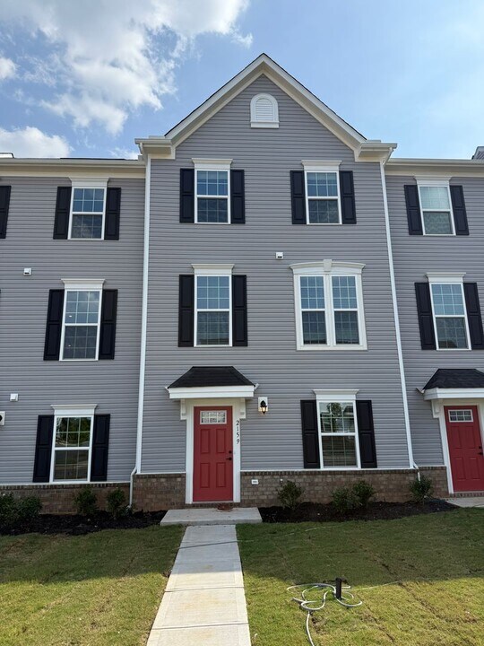 2159 Primm Farms Dr in Charlotte, NC - Foto de edificio