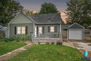 2801 S Duluth Ave in Sioux Falls, SD - Building Photo