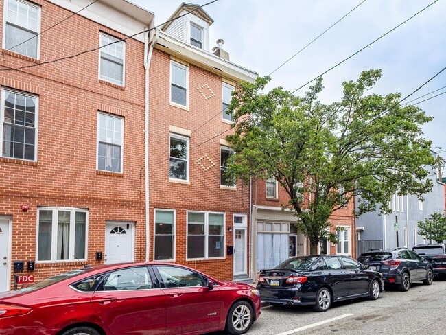 161 Brown St in Philadelphia, PA - Building Photo - Building Photo