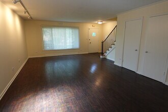 419 Greenleaf Ave in Wilmette, IL - Building Photo - Building Photo