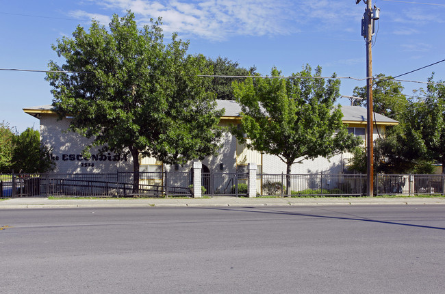 Escondida Apartments in San Antonio, TX - Building Photo - Building Photo