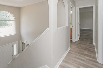 12726 Kings Lake Dr in Gibsonton, FL - Building Photo - Building Photo