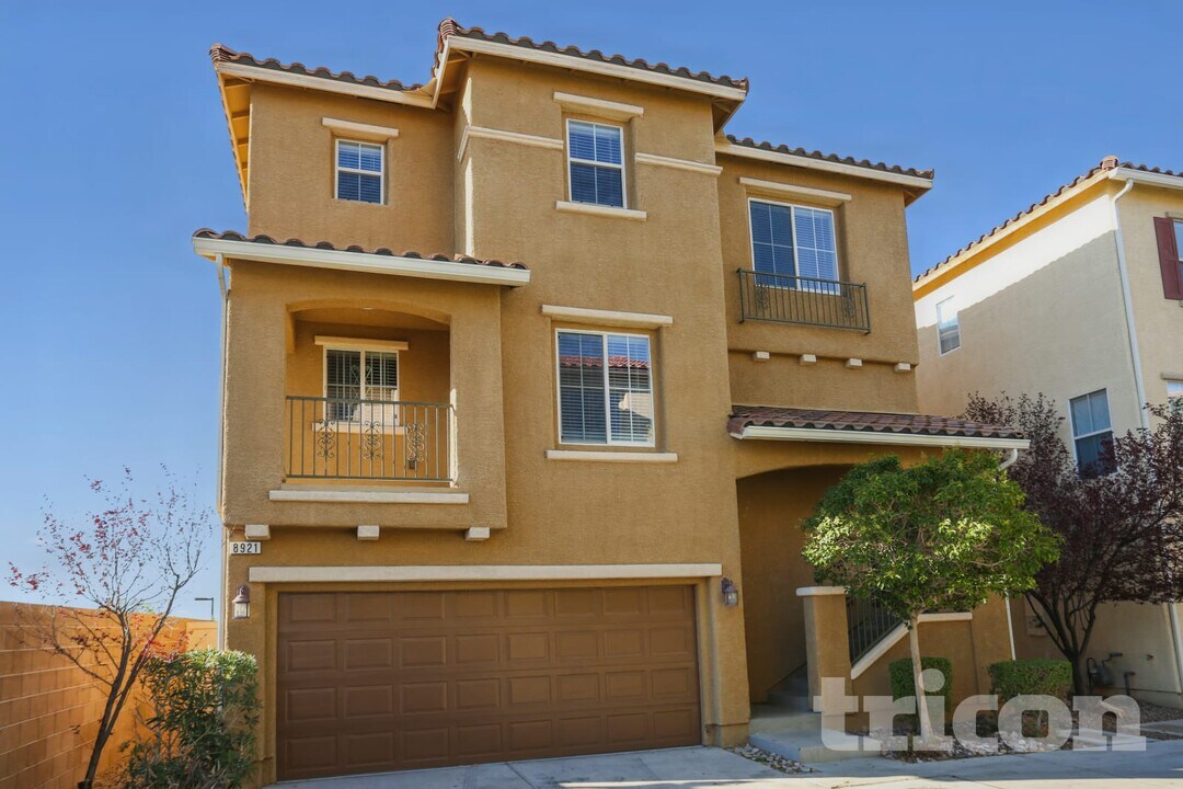 8921 Paula Jean Ave in Las Vegas, NV - Building Photo