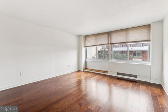 property at 604-36 S Washington Square