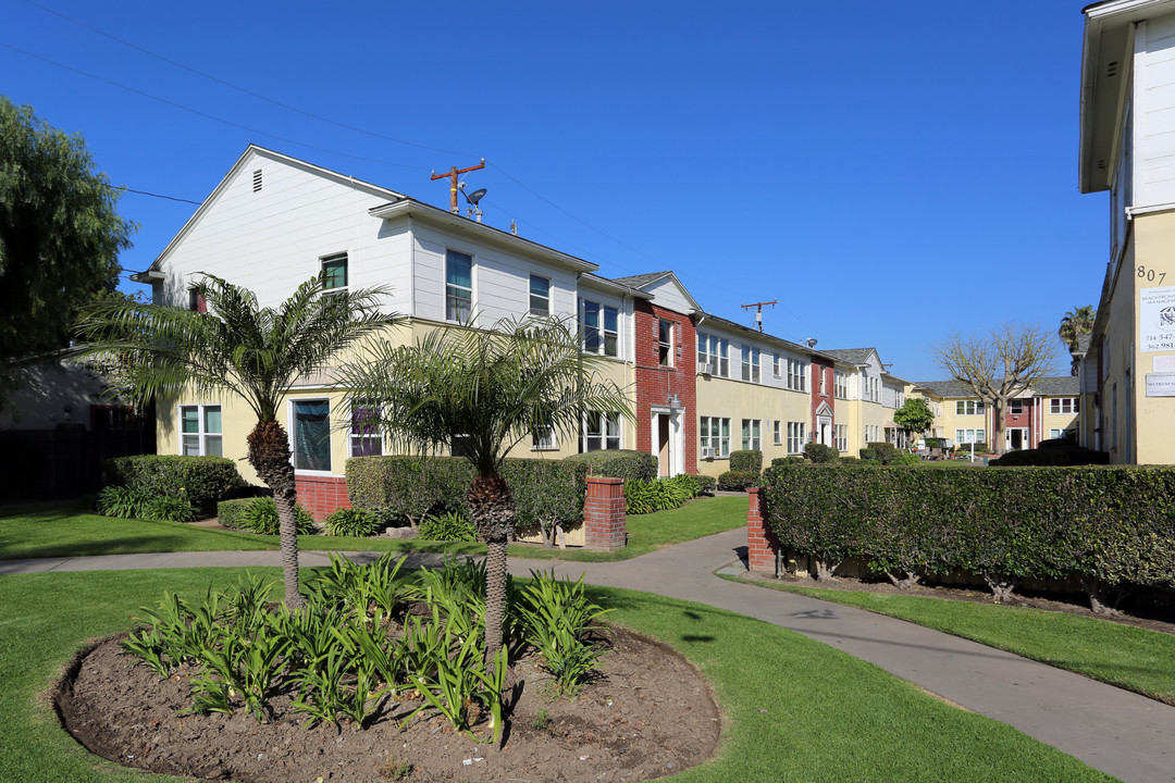 Morning Star Apartments in Santa Ana, CA - Building Photo