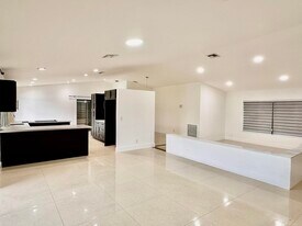 10213 SW 1st Ct in Coral Springs, FL - Building Photo