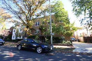 220 13th St SE in Washington, DC - Building Photo