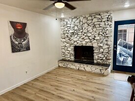13527 Castilian Dr in Houston, TX - Building Photo